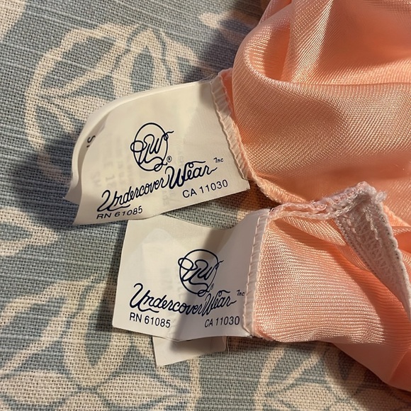 Vintage peachy pink cami & tap shorts set - Picture 7 of 7